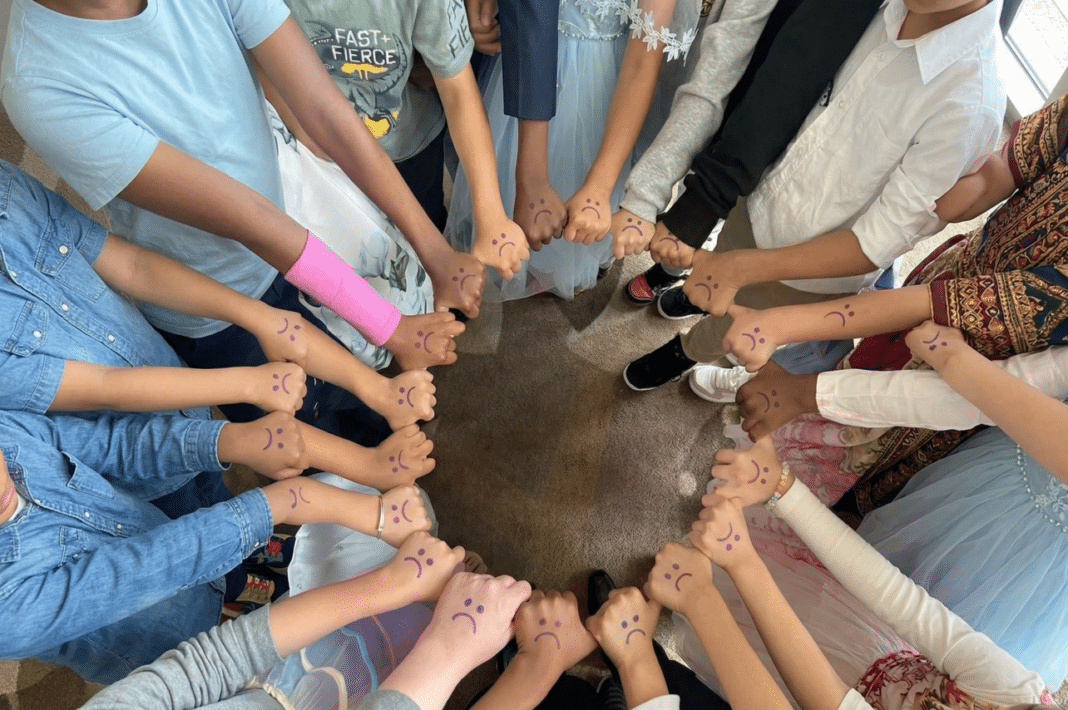 Sürekli İzlenmek: Çocuk Psikolojisinde Sessiz Etki