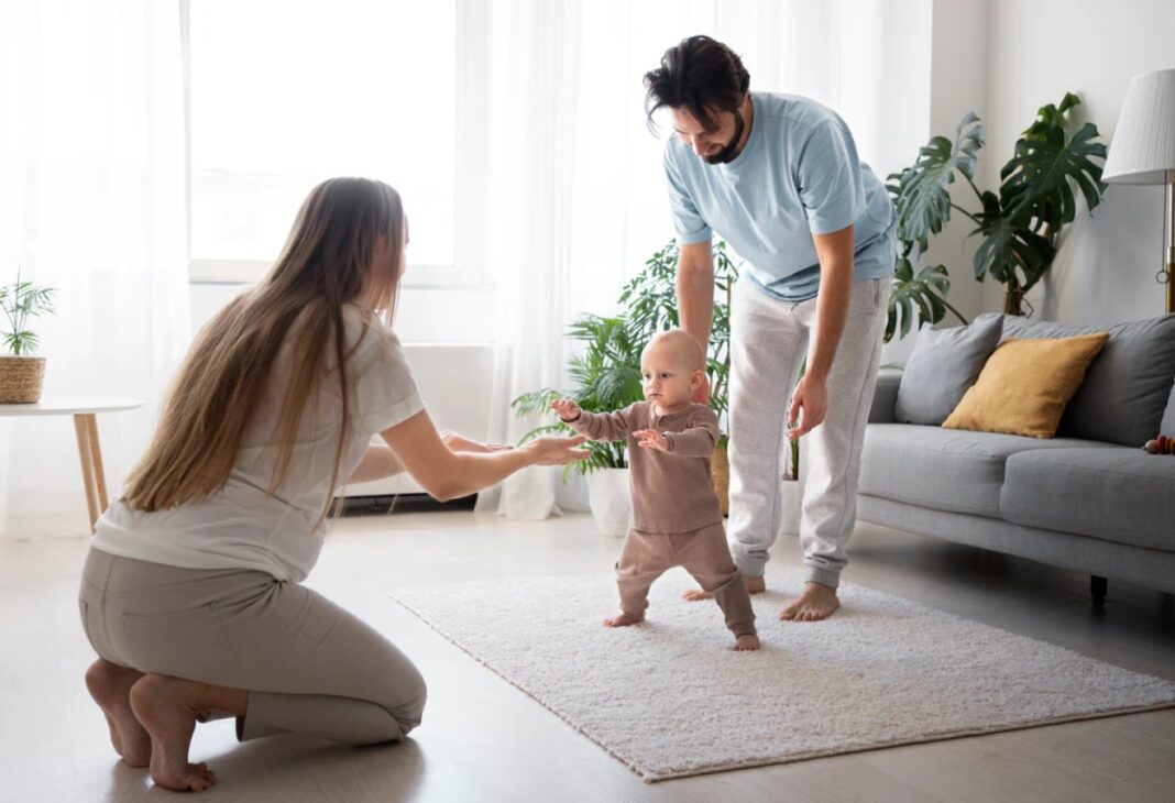 Çocuk Gelişimi ile İlgili Temel Konular konulu Psychology Times psikoloji yazısı için profesyonel görsel.