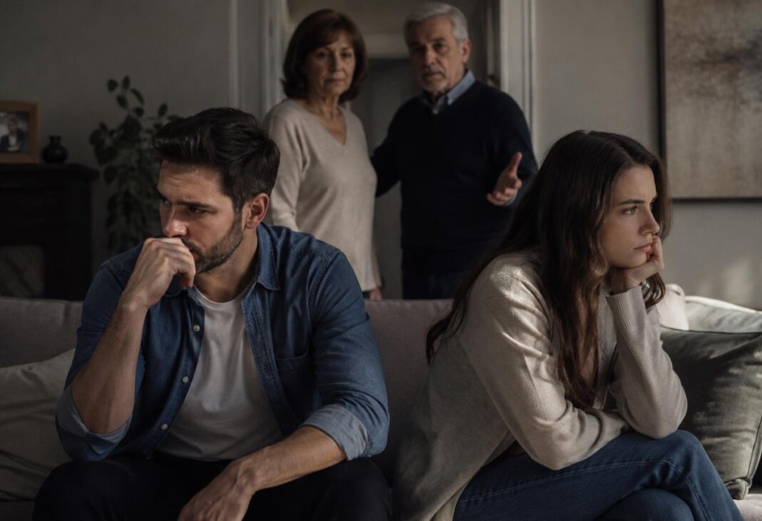 Kök Aileden Ayrışamayan İlişkiler konulu Psychology Times psikoloji yazısı için profesyonel görsel.