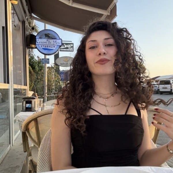 Hazal Örücü