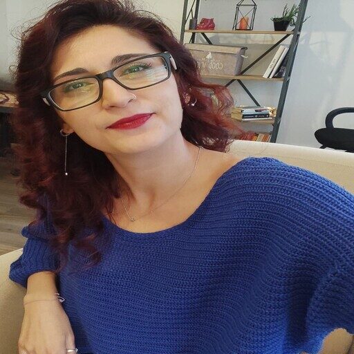 Aşkın Çisem Özgüler