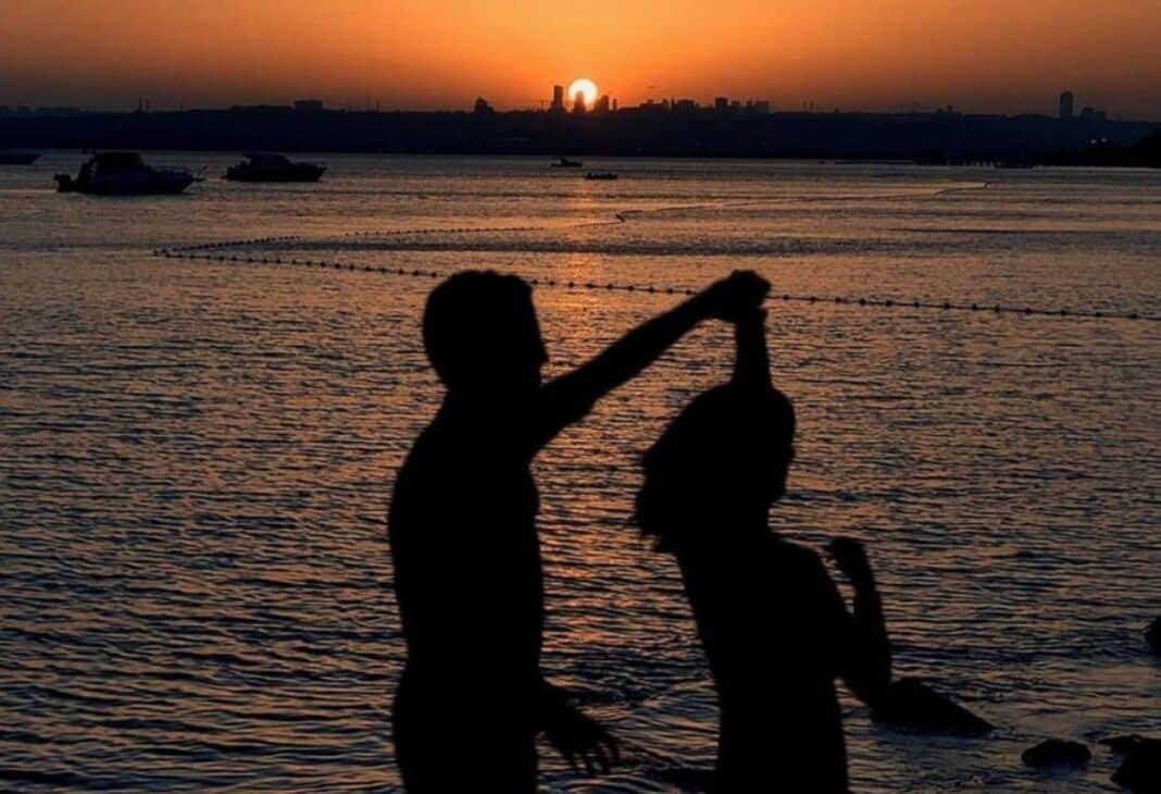 İlk Görüşte Aşk: Romantik Bir Yanılsama mı, Psikolojik Bir Gerçeklik mi?