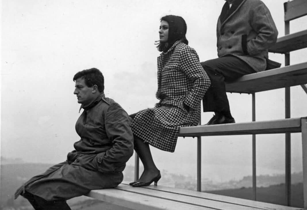 Lacan ve Aşk konulu Psychology Times psikoloji yazısı için profesyonel görsel.
