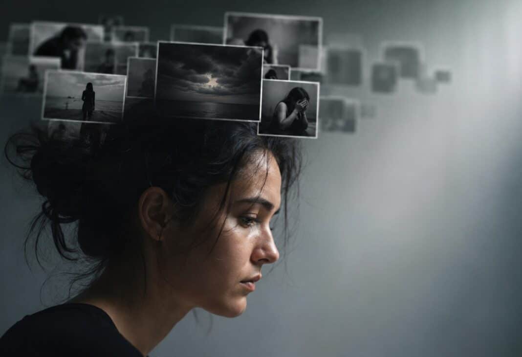 Beynin Olumsuza Eğilimi: Negatiflik Yanlılığı konulu Psychology Times psikoloji yazısı için profesyonel görsel.