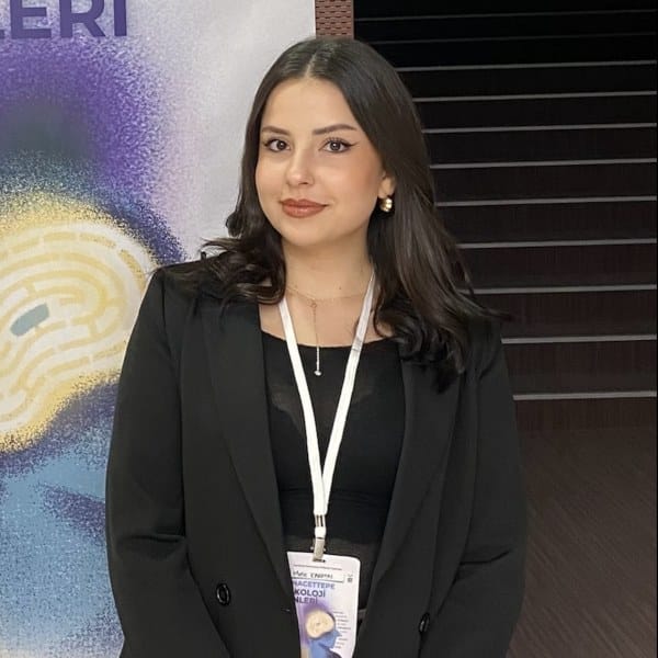 Melis Karataş
