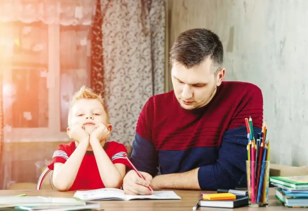 Çocuğumun öğretmeni — ebeveyn konulu Psychology Times psikoloji yazısı görseli