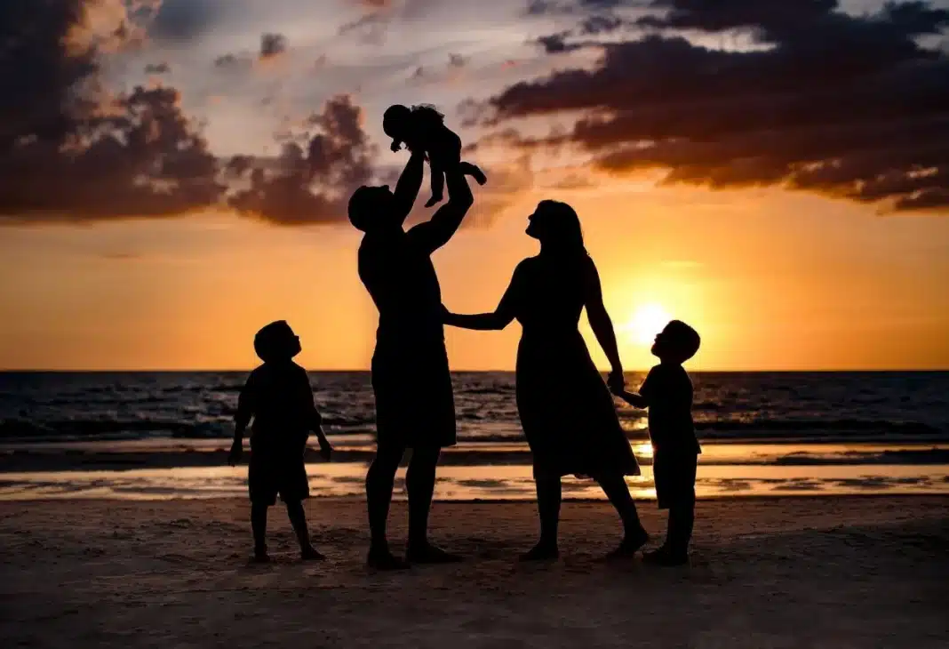 Ilişkinin değerini — aile konulu Psychology Times psikoloji yazısı görseli