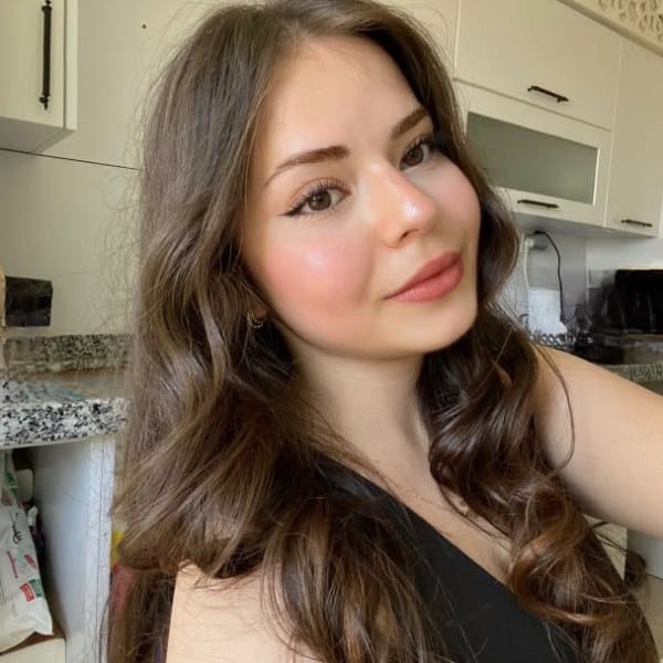 Melike Emine Kılavuz